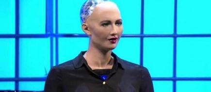 Why is the development of the artificial intelligence AI in 2018 to listen to more women's opinions
